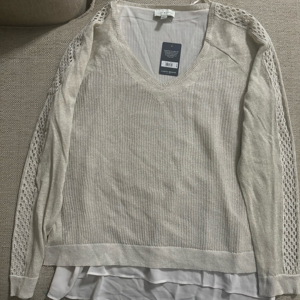 Women’s shirt